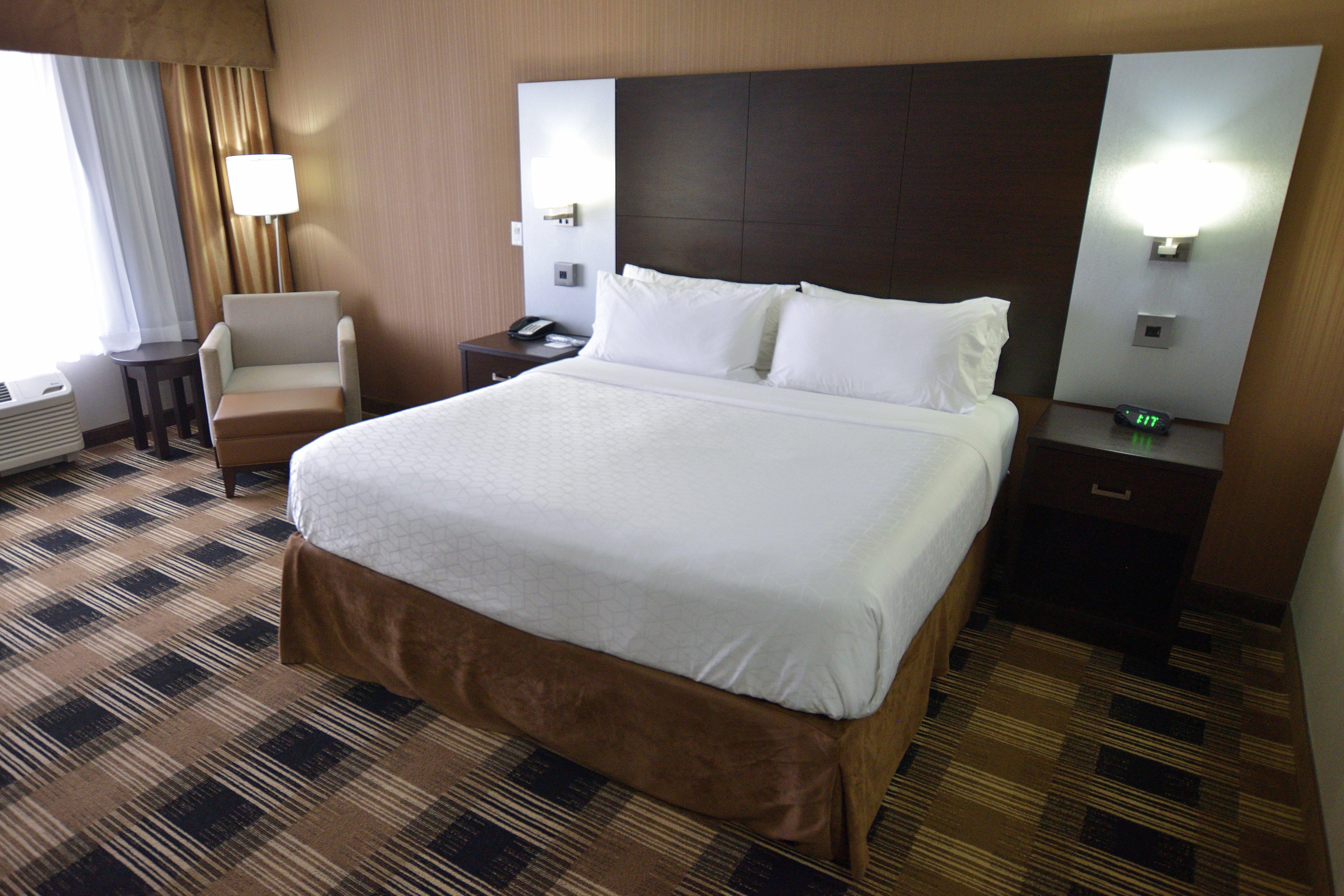 Holiday Inn Express & Suites Ottawa East-Orleans By Ihg Exterior foto