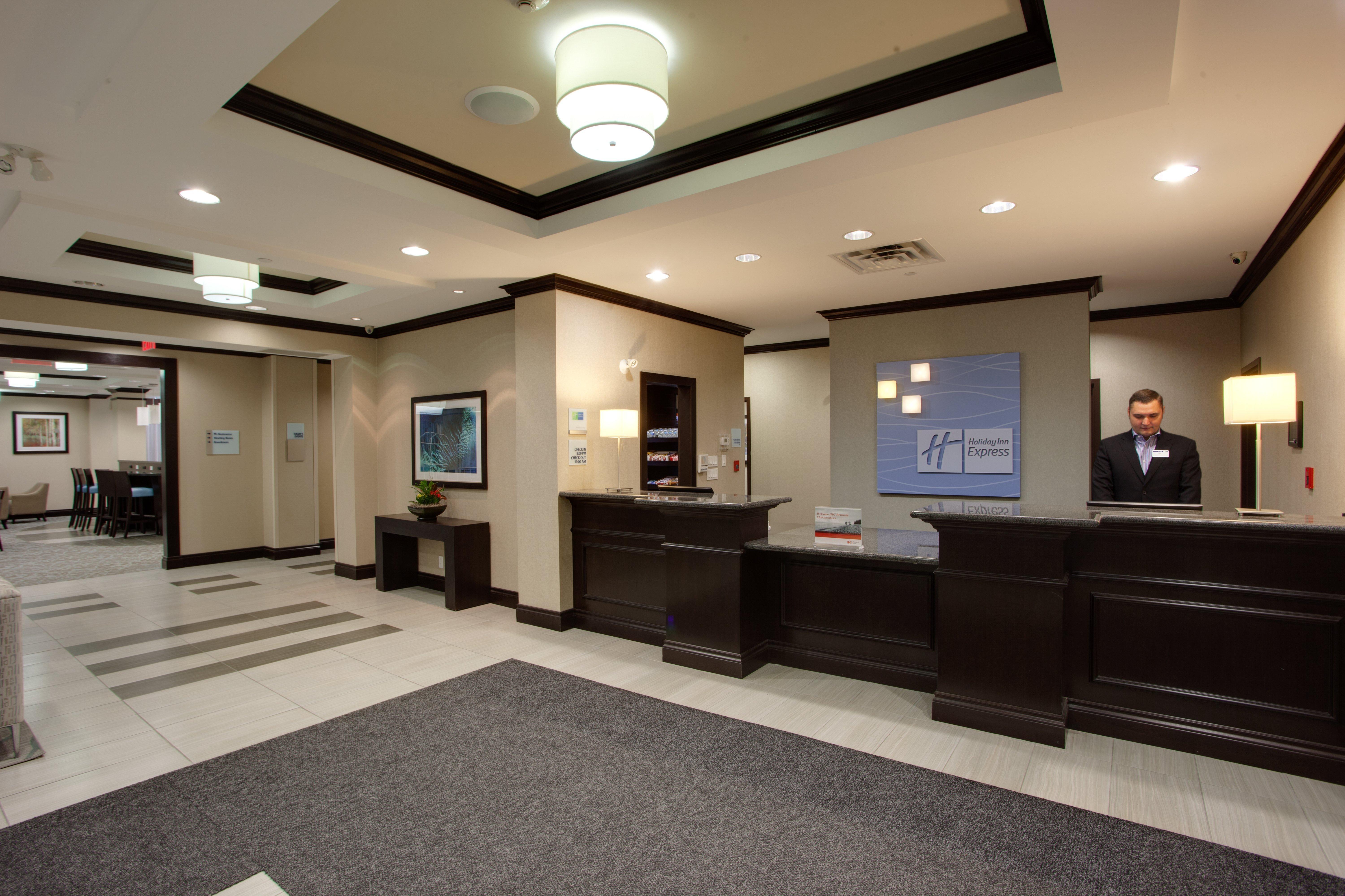 Holiday Inn Express & Suites Ottawa East-Orleans By Ihg Exterior foto